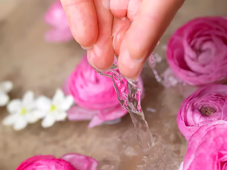 Jak dbać o łamliwe paznokcie