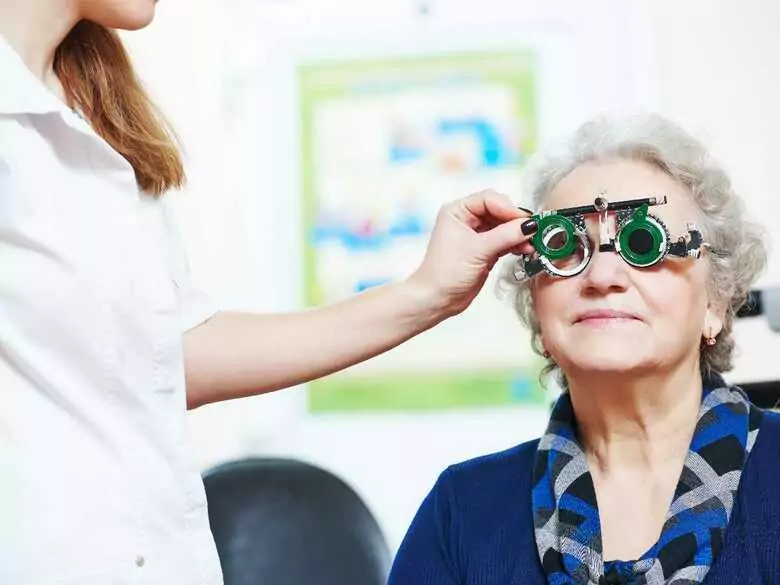 Przejrzeć na oczy. Zaćma - kto na nią choruje, czy da się jej uniknąć i jak wygląda współczesne leczenie?