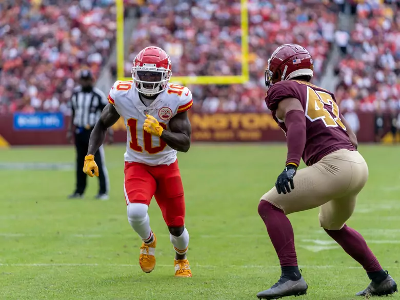 Jakie są korzyści z praktykowania gry w futbol amerykański?