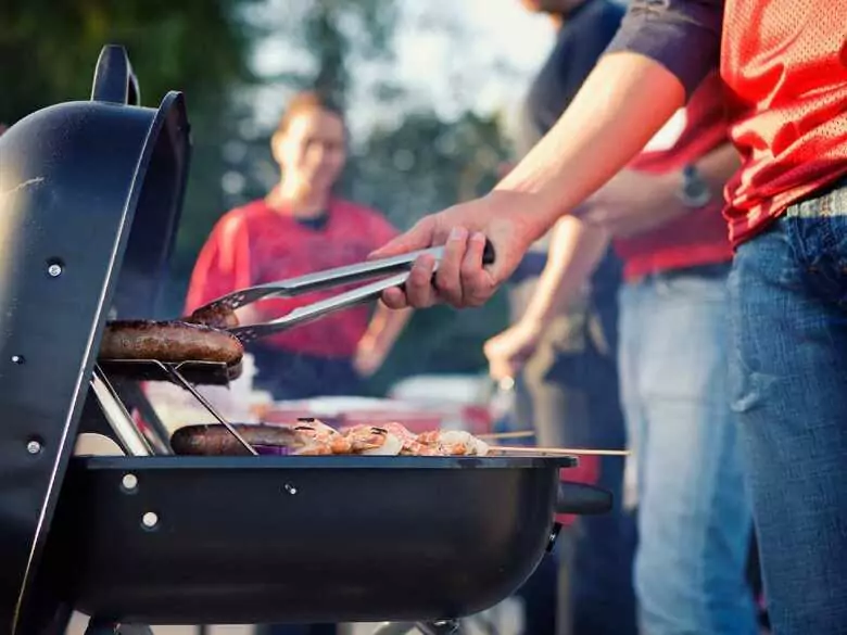 Zdrowe grillowanie – jak odchudzić majówkę?