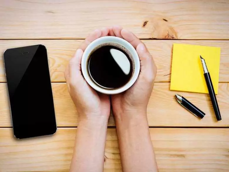 Picie kawy chroni skórę przed fotostarzeniem