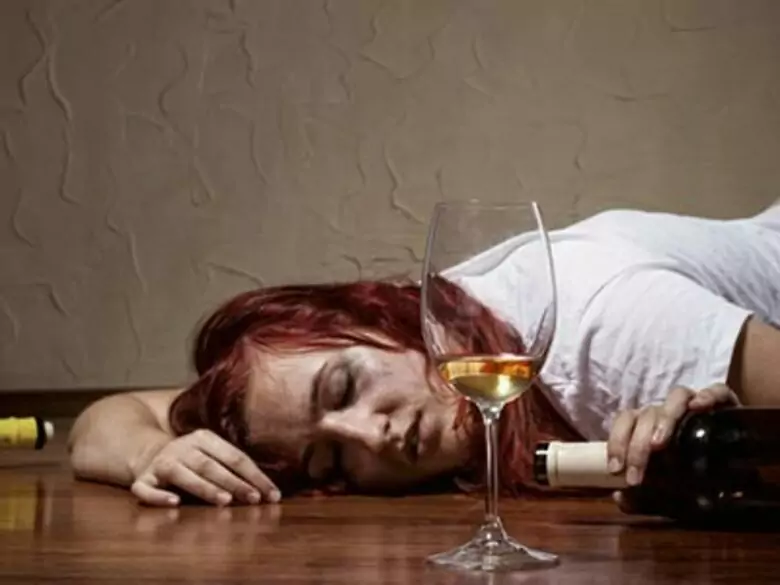 MogeNIEpic.pl – nowe miejsce w sieci skierowane do „funkcjonujących alkoholików”