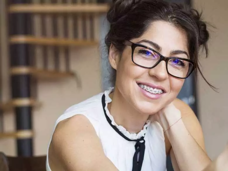 Soczewki fotochromowe - ochrona i wygoda na wakacyjnych szlakach