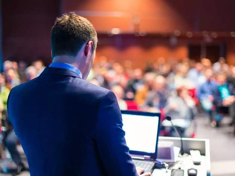 Co to są zdrowe metody radzenia sobie z brakiem pewności siebie?