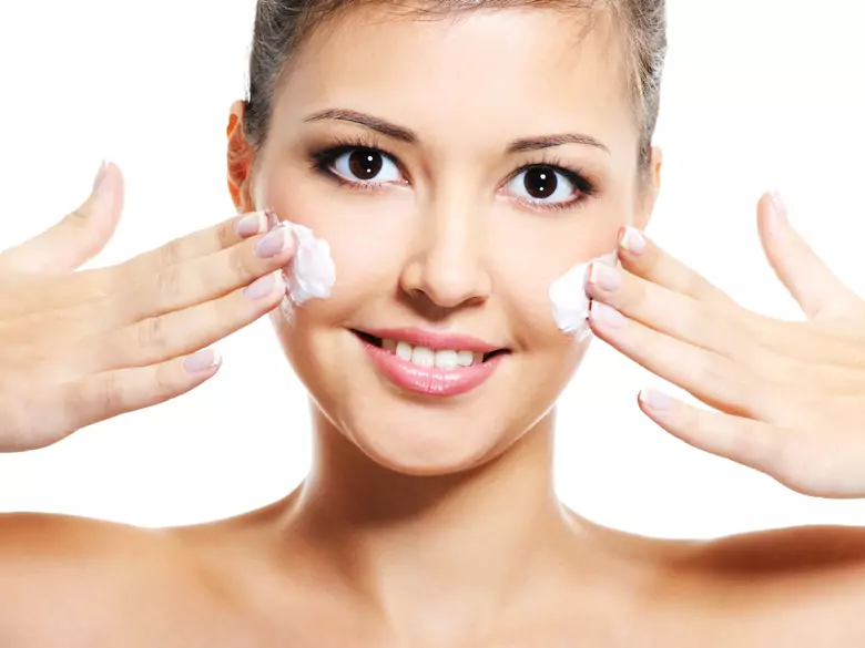 Jak radzić sobie z problemami z cerą?