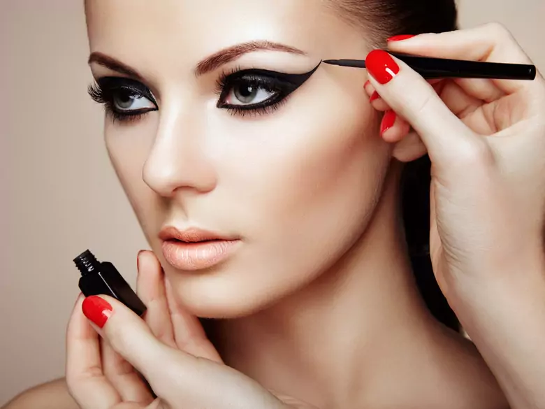 Wszystko o przedłużaniu rzęs!