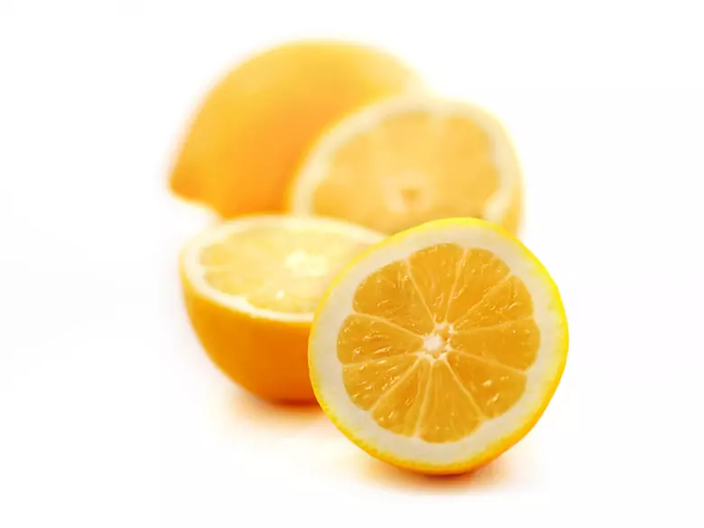 Jakie są korzyści z jedzenia pomarańczy?