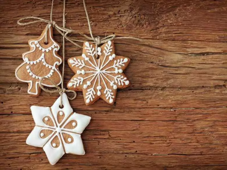 Święta pełne nadmiaru - Polacy wyrzucają 61,7 tony jedzenia