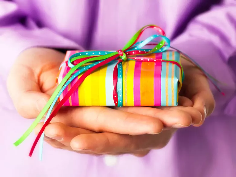 Prezenty a budowanie bliskich relacji.