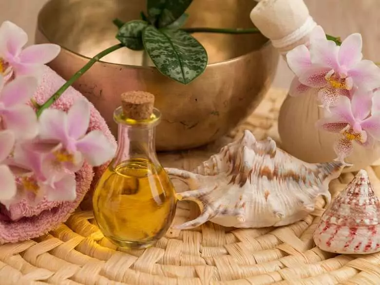 Jakie są korzyści z stosowania olejku z drzewa herbacianego?